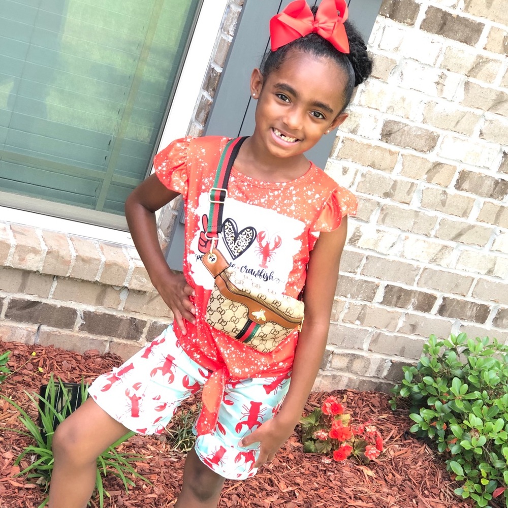 Peace, Love, and Crawfish Matching Set